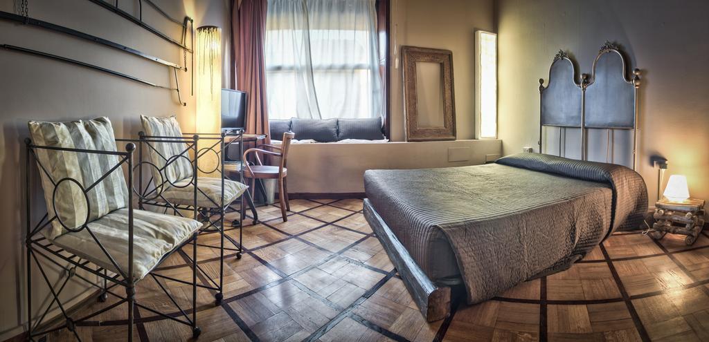 Bed+Art Milano Centrale Bilik gambar